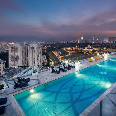Hotel Dorsett Hartamas Kuala Lumpur Esterno foto Infinity pool at the rooftop of the hotel