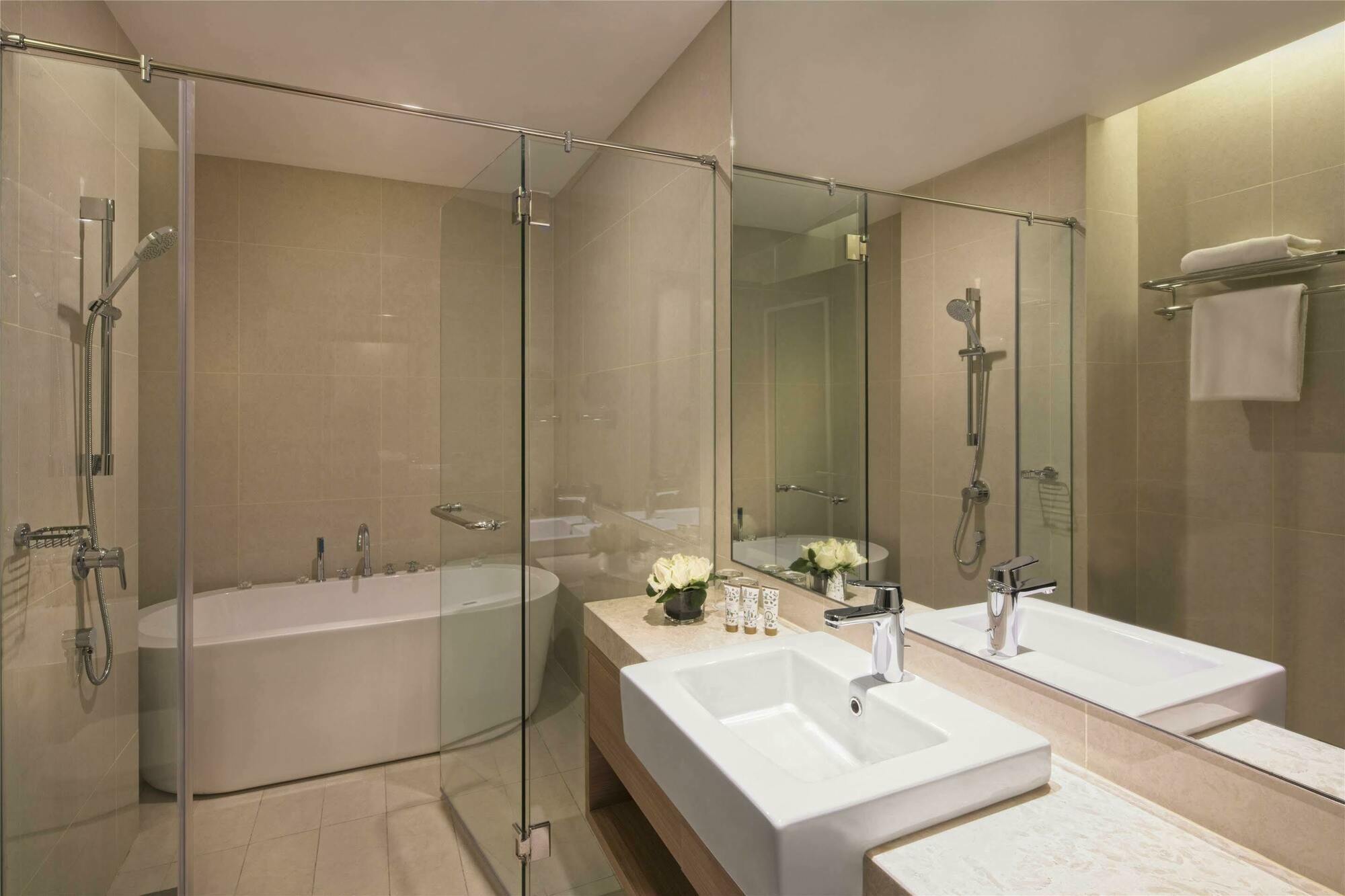 Hotel Dorsett Hartamas Kuala Lumpur Esterno foto Bathroom